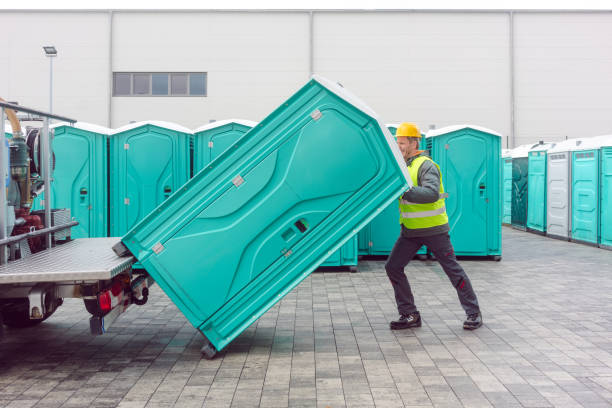 Best Portable bathroom rental  in Dewitt, MI